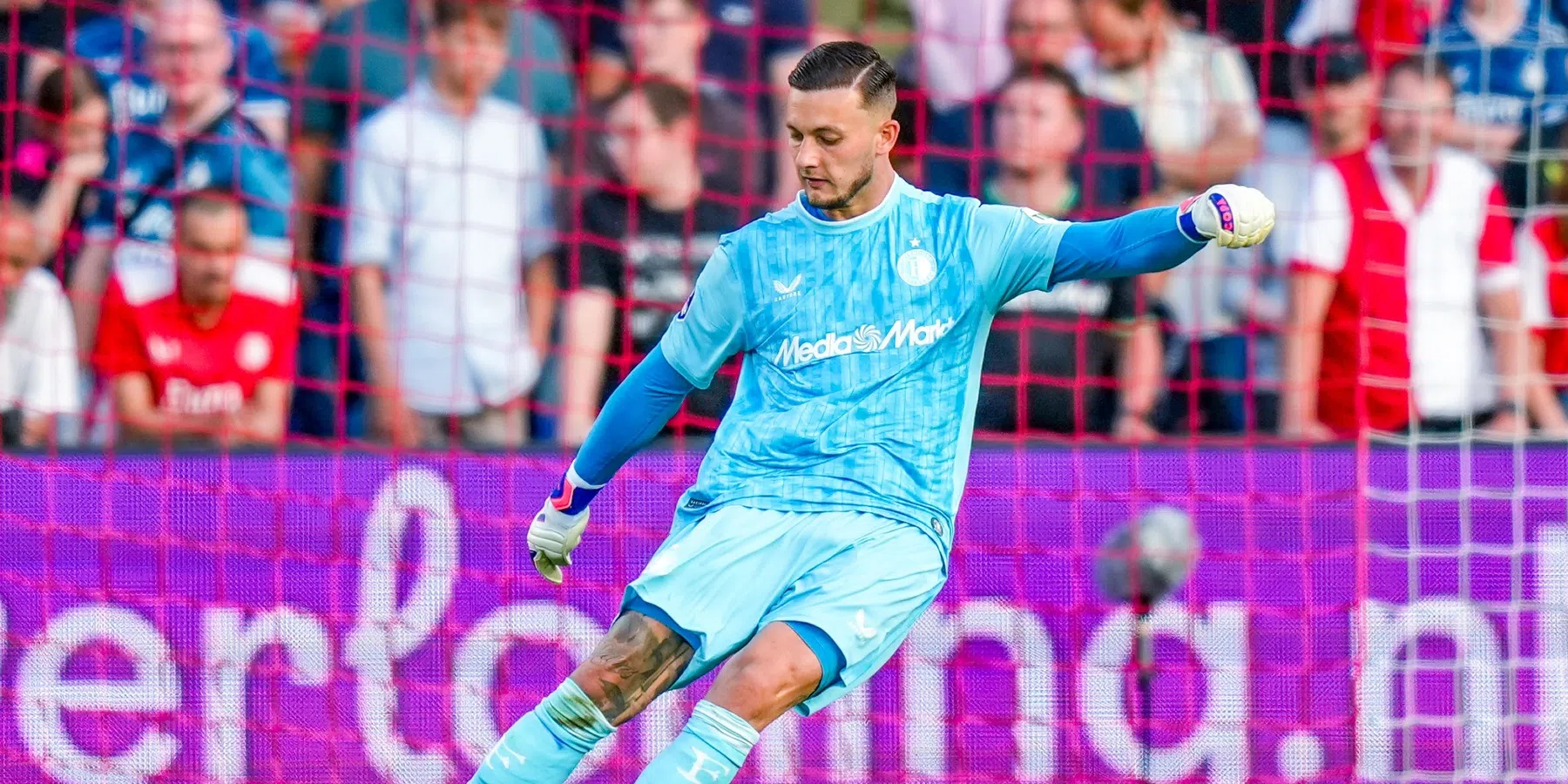 VI: Feyenoord-doelman bijna gedwongen tot vertrek na keuze Priske