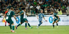 Thumbnail for article: Ajax-fans gaan los op X: "Femke Bol neemt de bal beter aan dan Forbs"