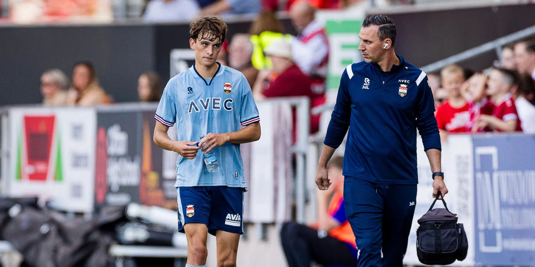 Dit is Jens Mathijsen, de zoon van Joris die zijn debuut maakte voor Willem II