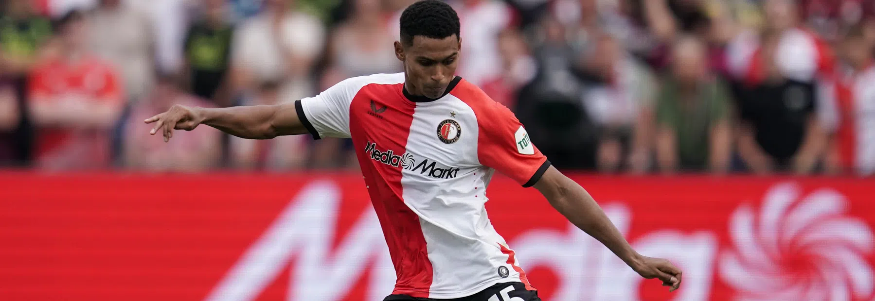 Marcos López richting Feyenoord-uitgang na Marcus Pedersen