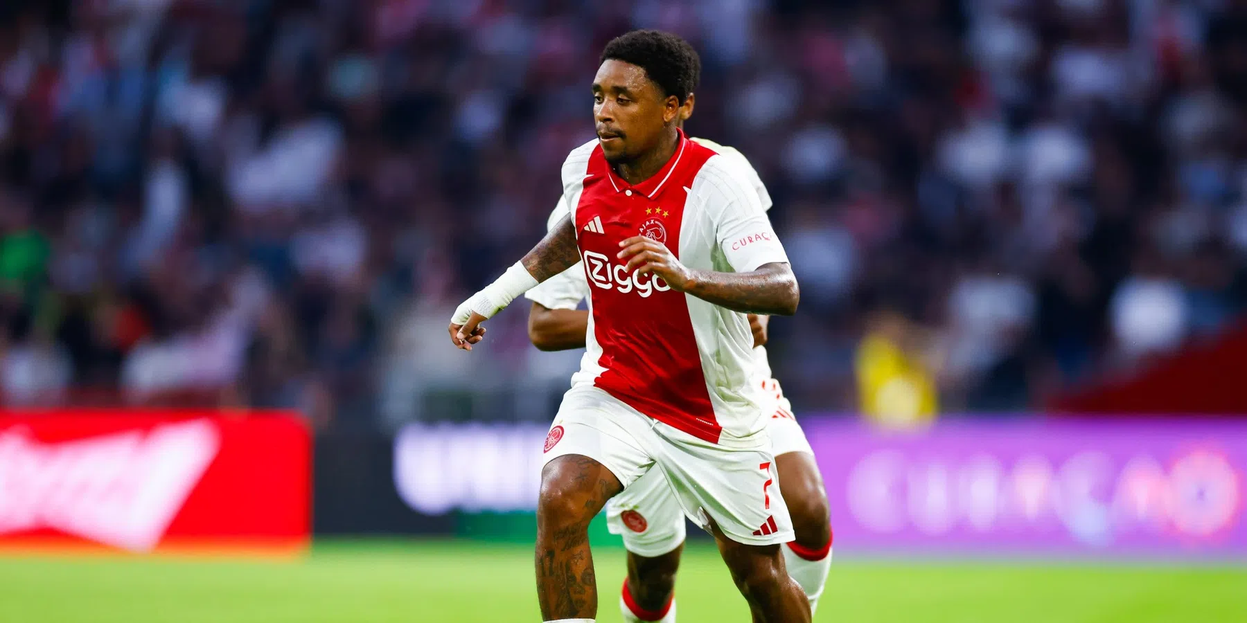 'Verrassend late wending bij Ajax: Bergwijn mogelijk naar Saudi-Arabië'