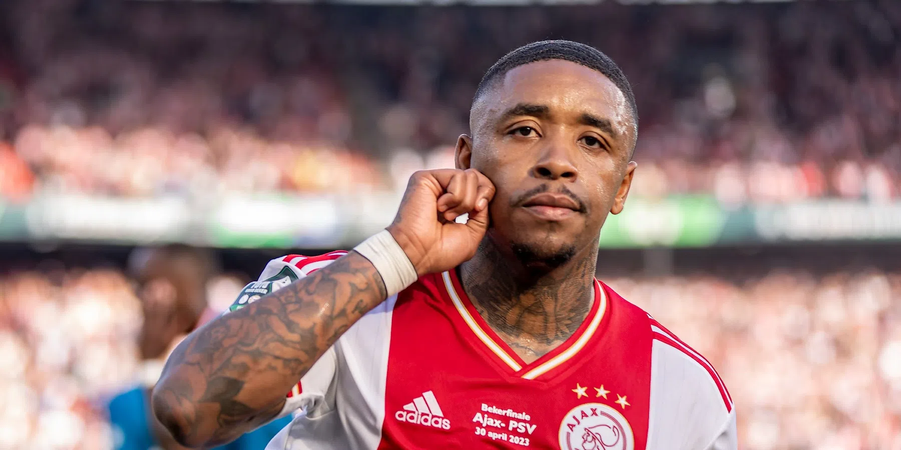 Officieel: Ajax slijt Bergwijn op Deadline Day en ontvangt tientallen miljoenen