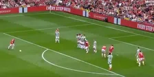 Wat een goal: Rooney schiet een vrije trap op prachtige wijze in de kruising