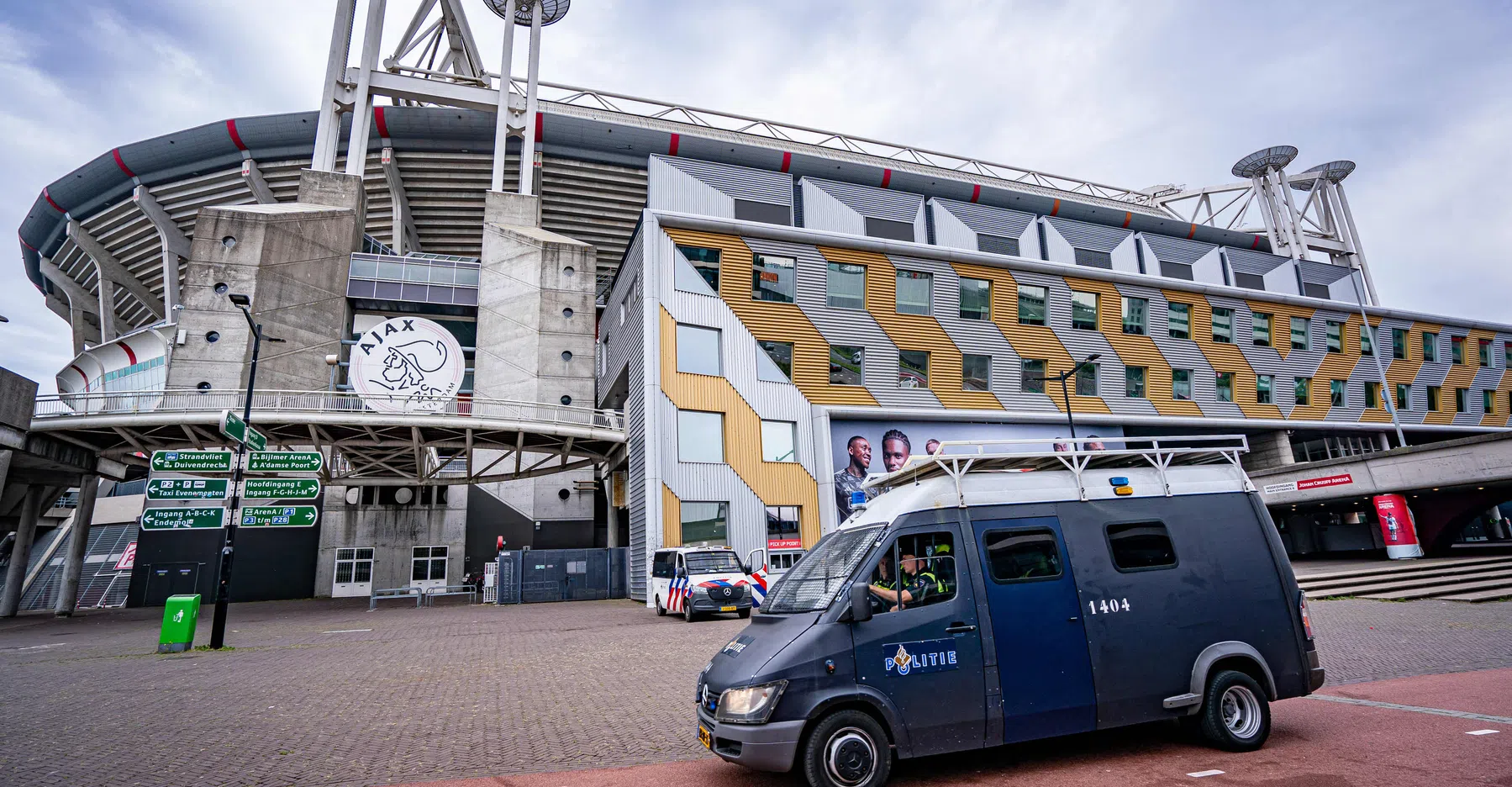 'ME moet ingrijpen bij protesterende Ajax-supporters in Amsterdam'