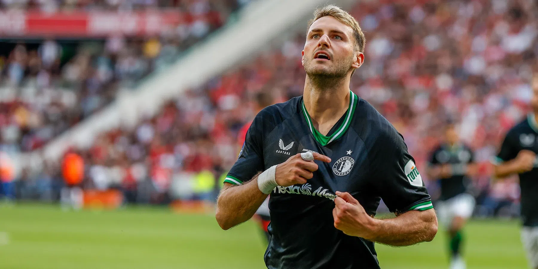 Recordverkoop voor Feyenoord: dit verdiende de club aan de shirtverkoop