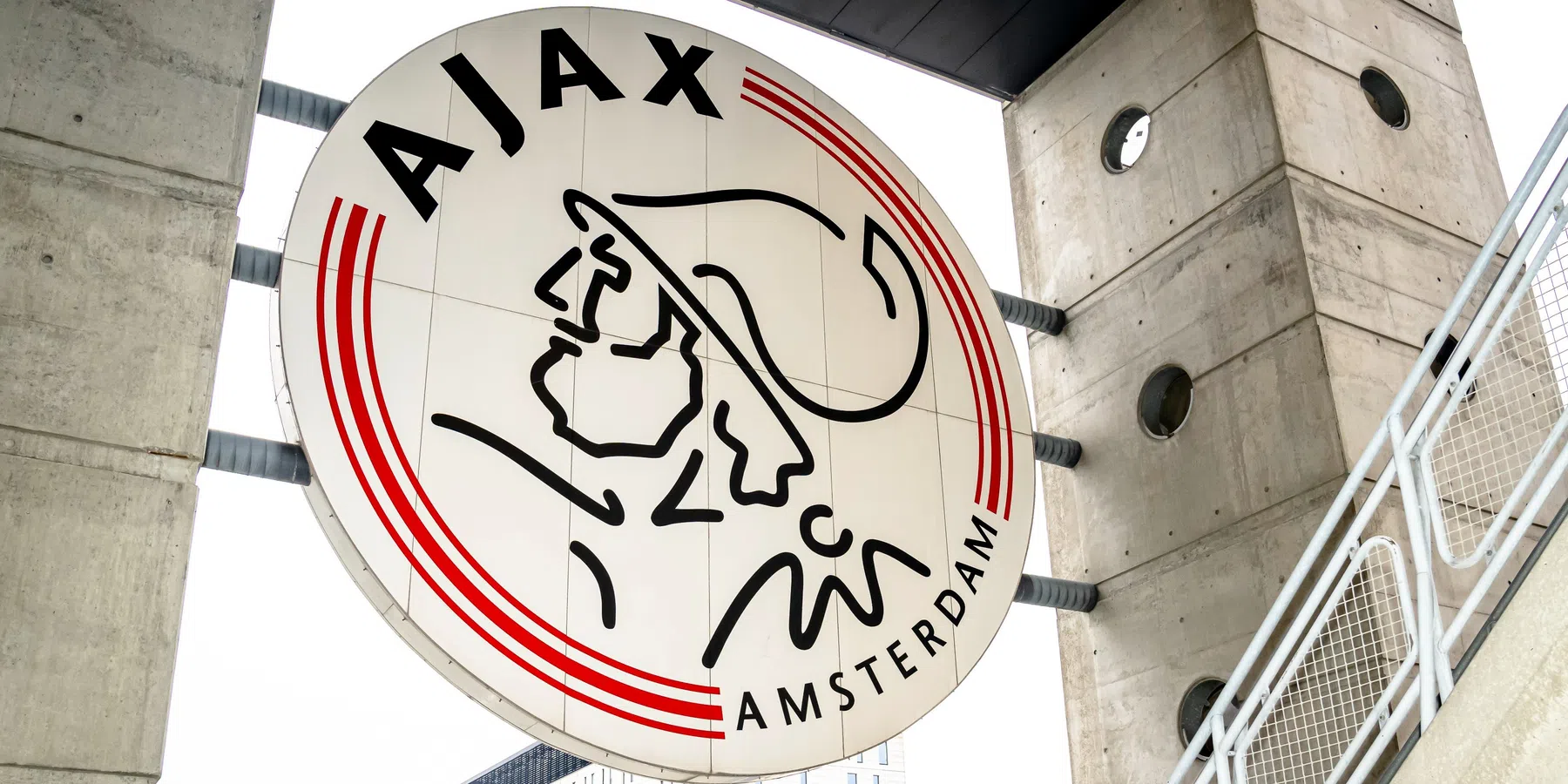 Ajax-fans opgelet: door deze redenen zijn de bierprijzen in de ArenA gestegen