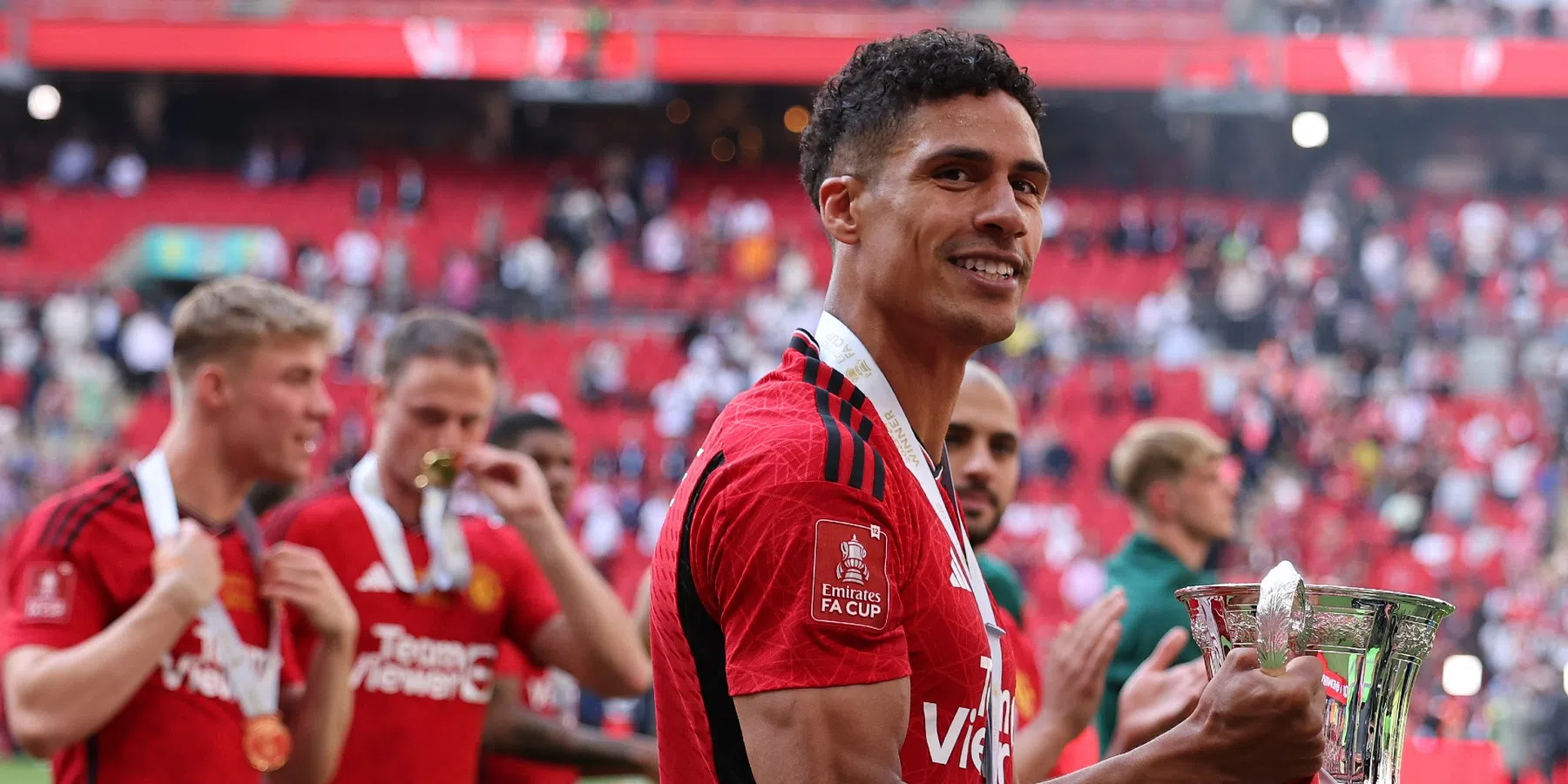 Varane hakt knoop door en hangt zijn voetbalschoenen aan de wilgen