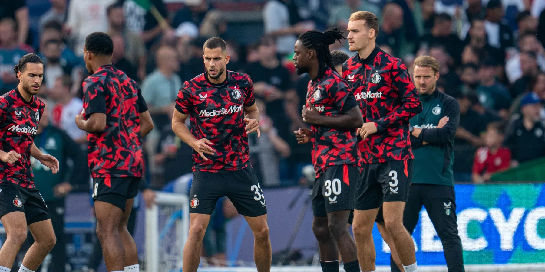 Hancko en Lotomba hebben de vrijdagtraining overgeslagen bij Feyenoord