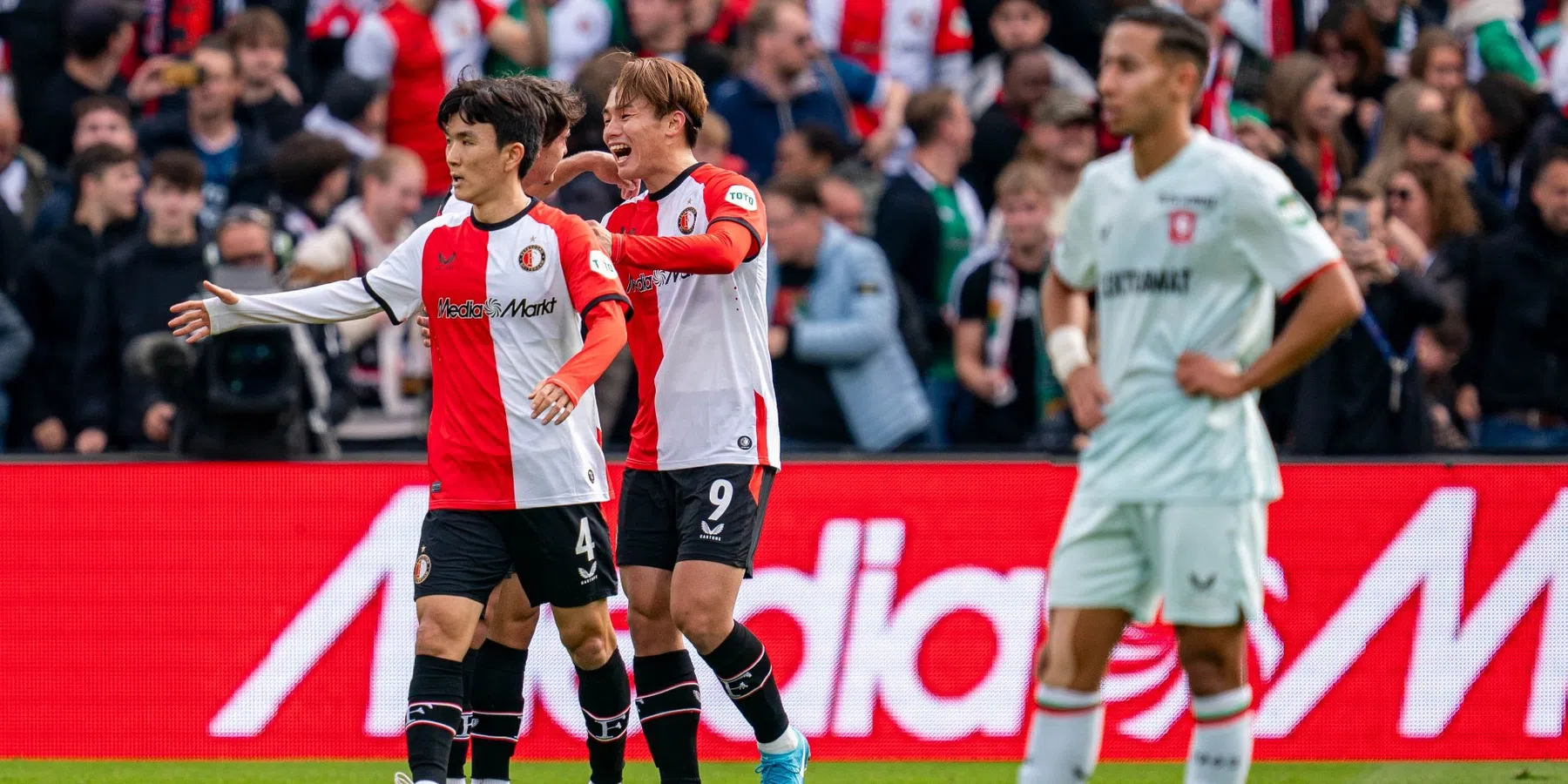 Efficiënt Feyenoord nét te sterk voor Twente in eerste topper van het seizoen