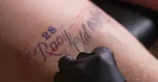 Man van zijn woord: Van Rooij-tattoo staat bij Twente-fan na weddenschap