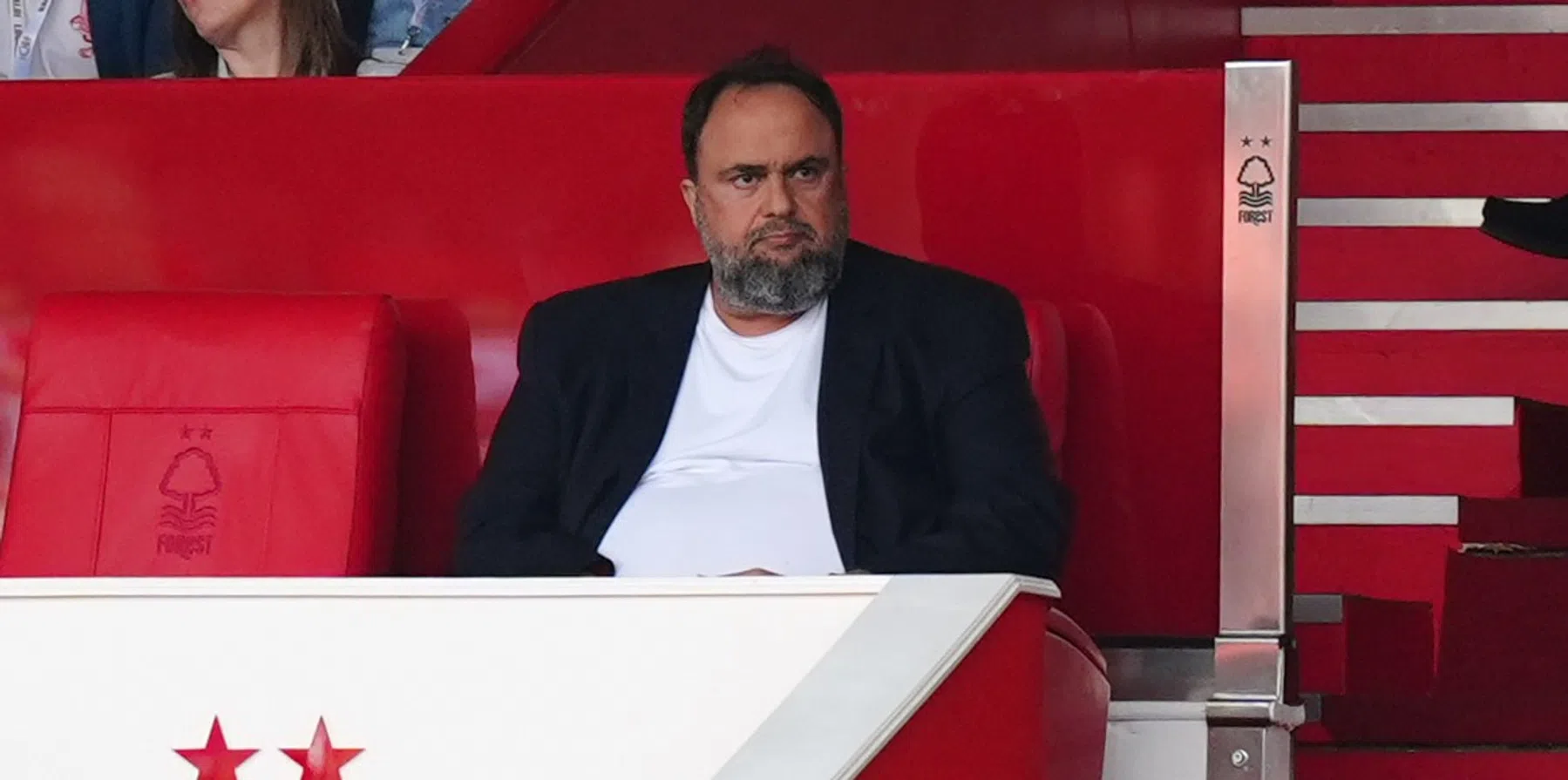 Waarom Nottingham Forest-eigenaar Marinakis voor vijf wedstrijden geschorst is