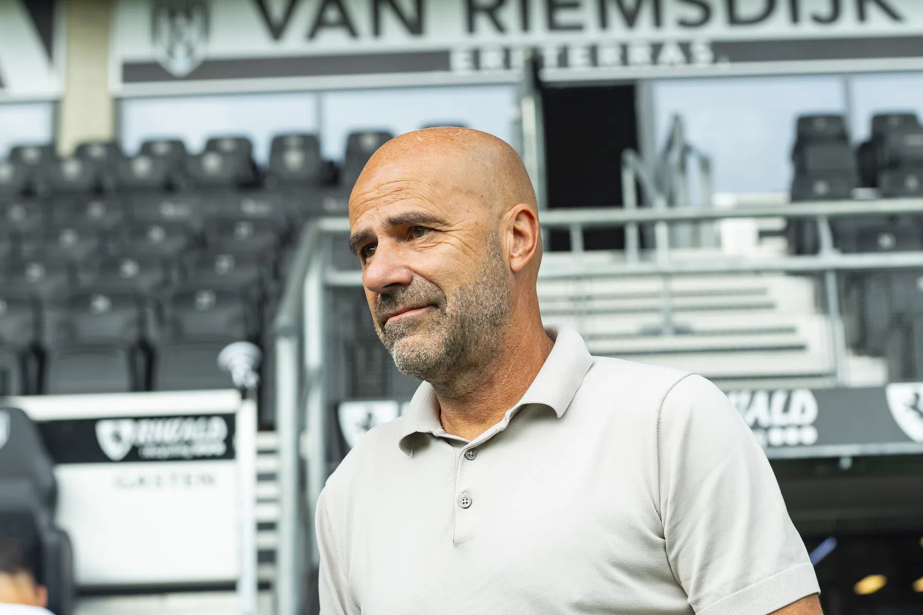 Dit is de straf voor Peter Bosz na zijn uitspraken over Danny Makkelie