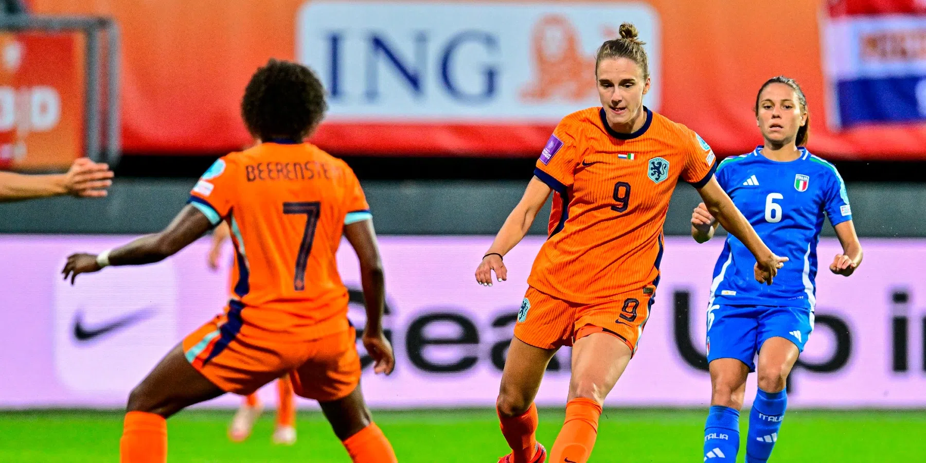 Vivianne Miedema meldt zich af bij Leeuwinnen, Sherida Spitse krijgt één duel vrij