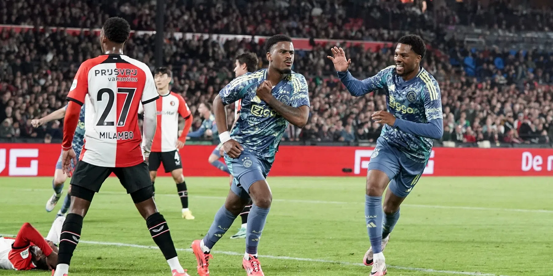 Ajax wint ingehaalde Klassieker overtuigend van machteloos Feyenoord