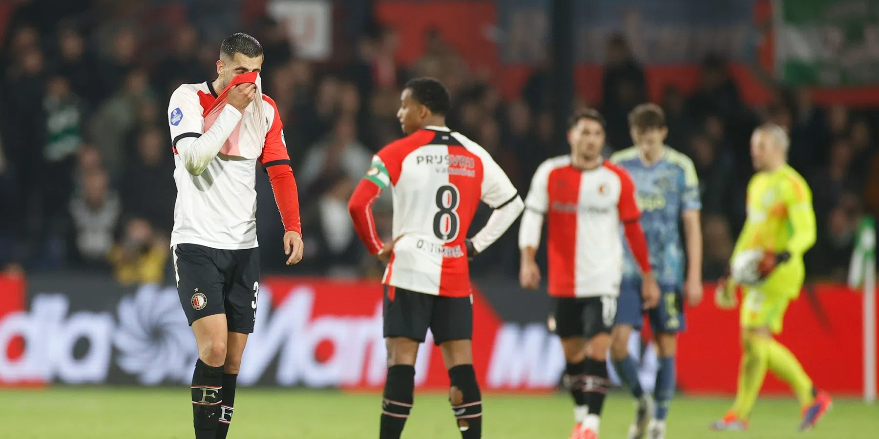 Feyenoord faalt tegen Ajax in De Kuip: dure fouten kosten punten in Klassieker