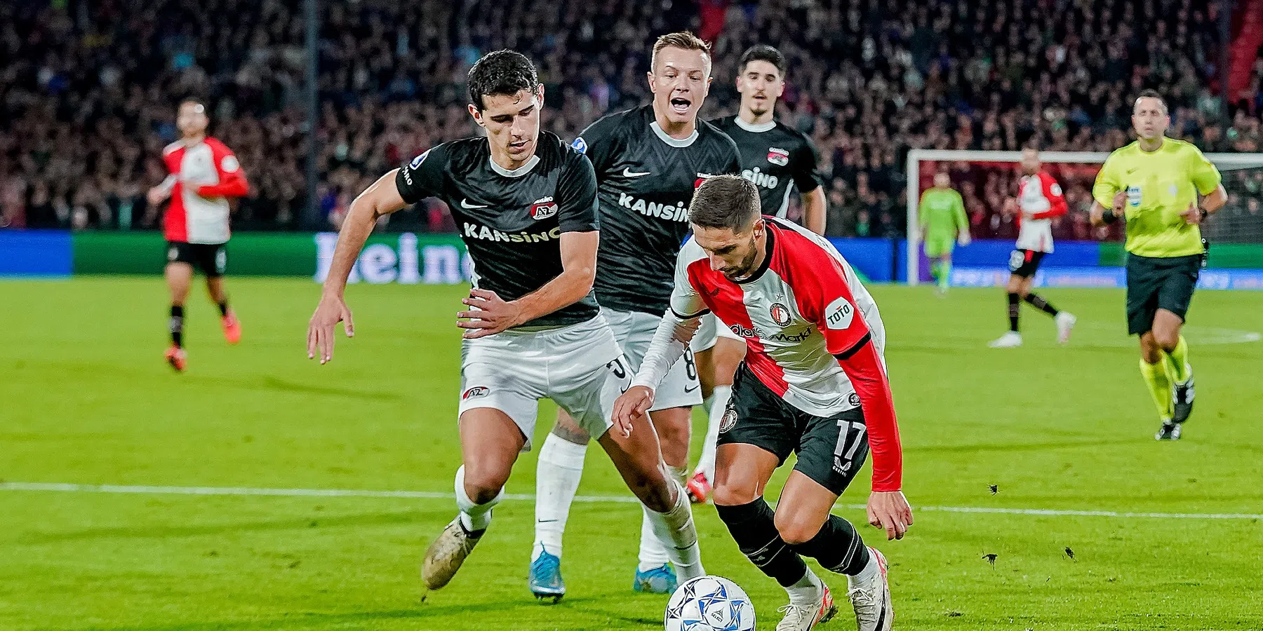 Feyenoord spoelt kater van de Klassieker weg met nipte zege op AZ