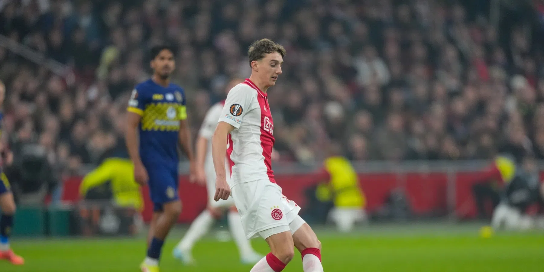 'Ajax wil doorgebroken basisspeler (21) belonen met verbeterd contract'