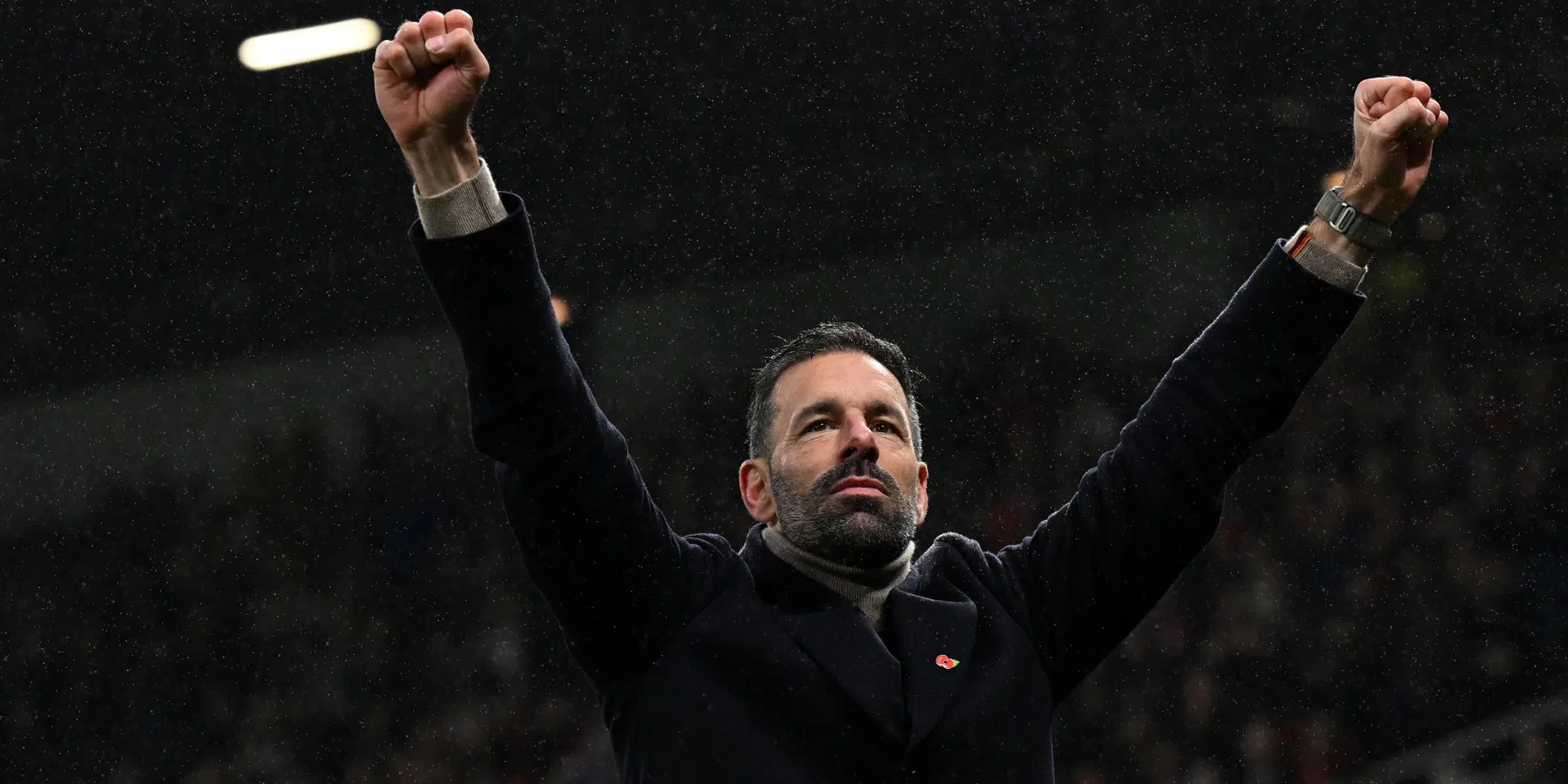 The Sun: Van Nistelrooij kan in Engeland werkzaam blijven na ontslag bij United 