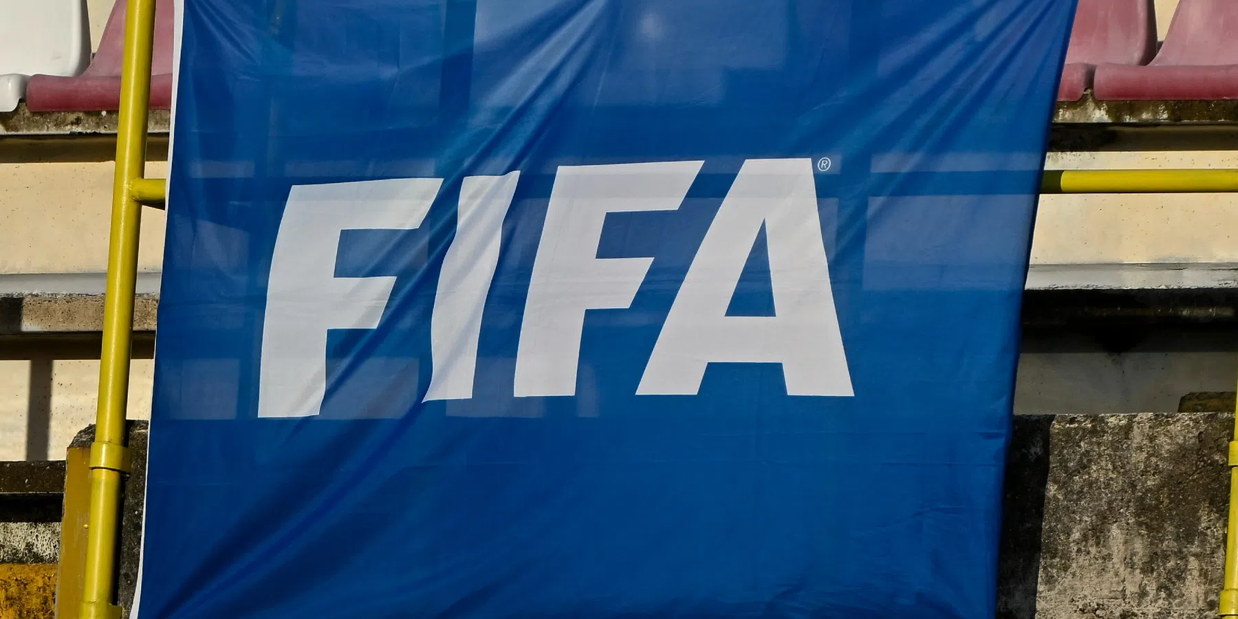 De FIFA wil de VAR mogelijk met een alternatief FVS-systeem gaan vervangen