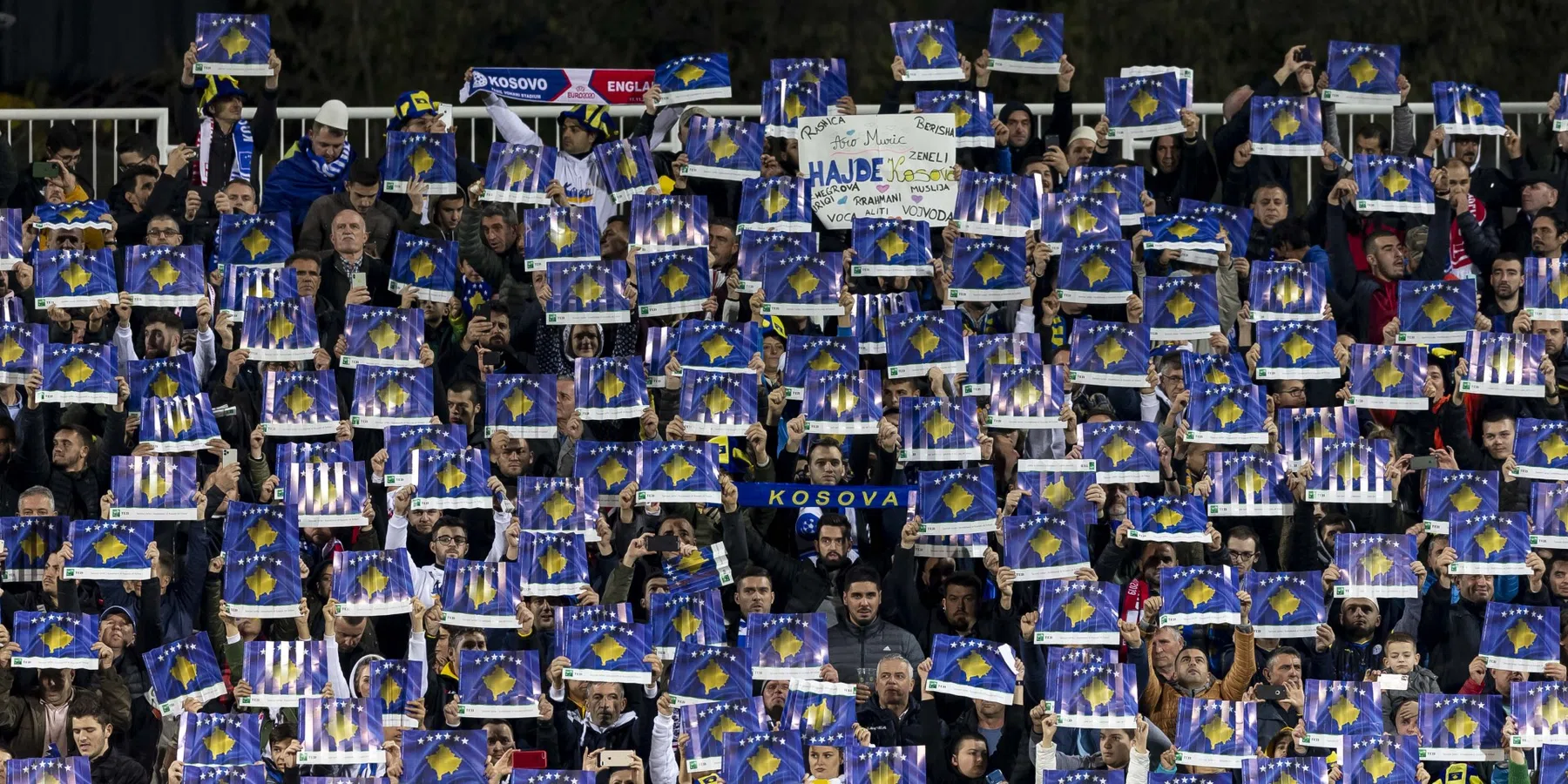 Kosovo weigert verder te spelen na provocaties Roemeense fans