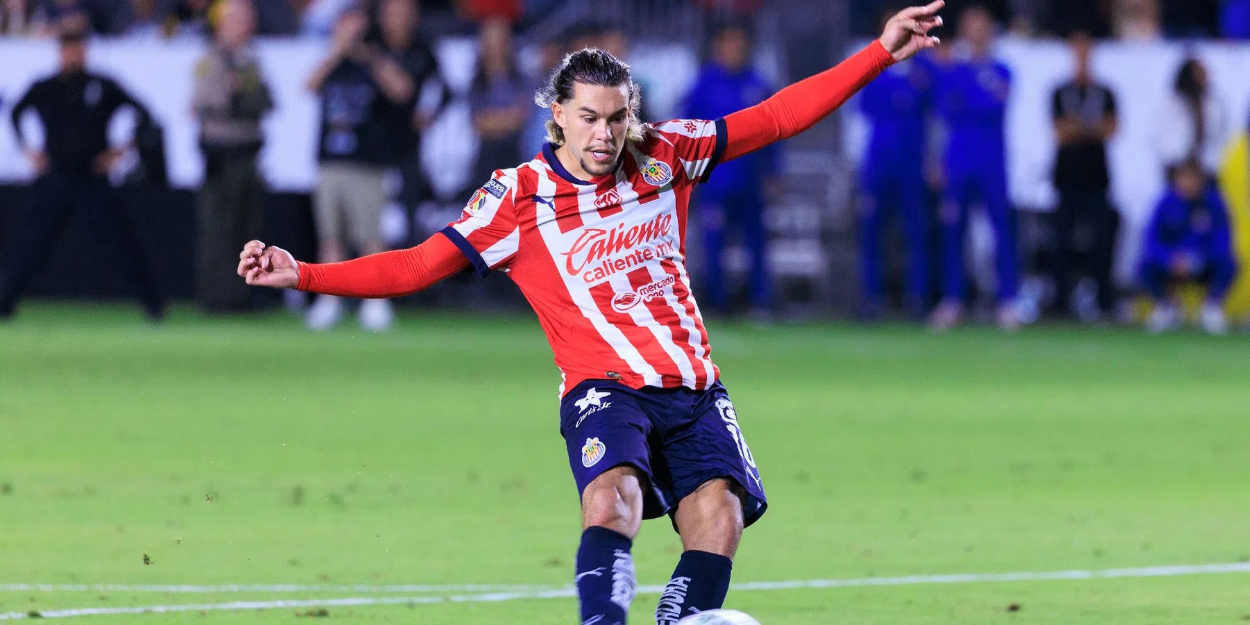 PSV wil Cade Cowell als vervanger van Hirving Lozano vastleggen