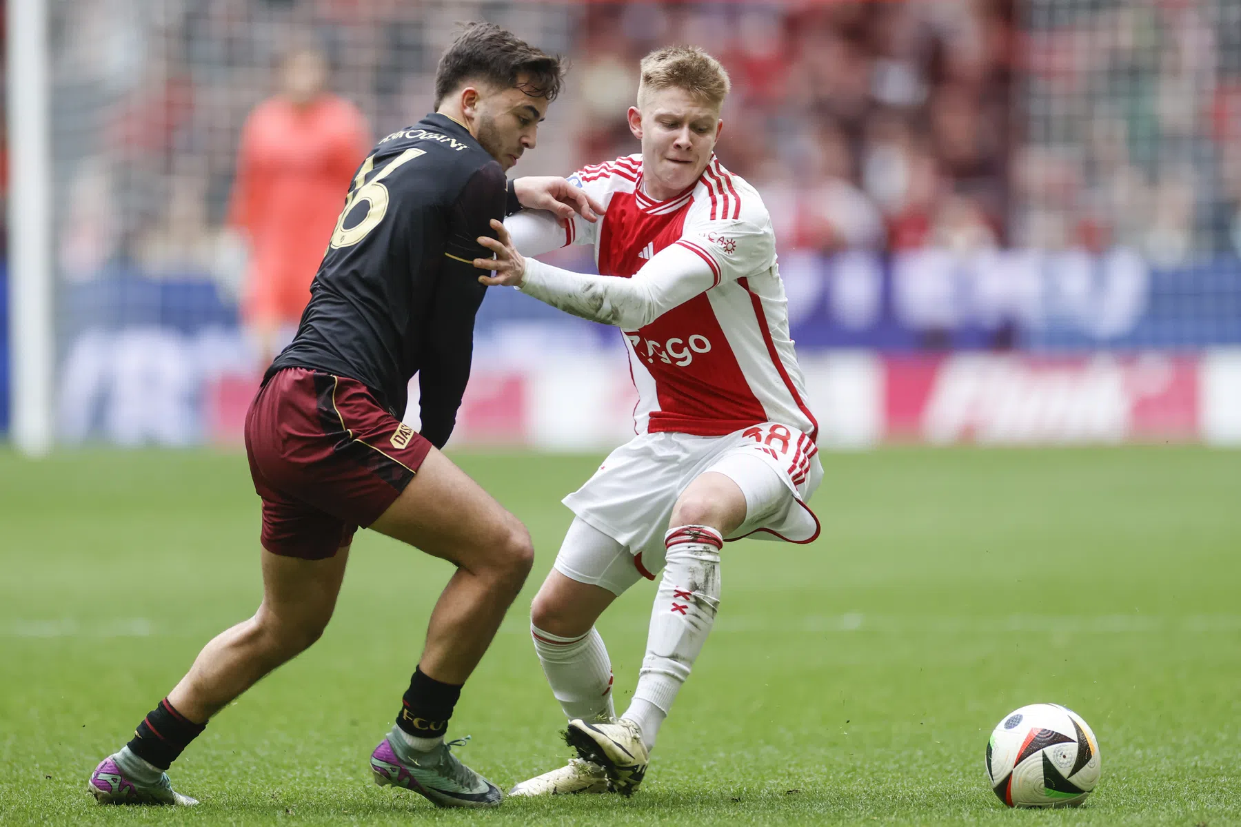 Hoe verliepen de laatste wedstrijden tussen Ajax en FC Utrecht?