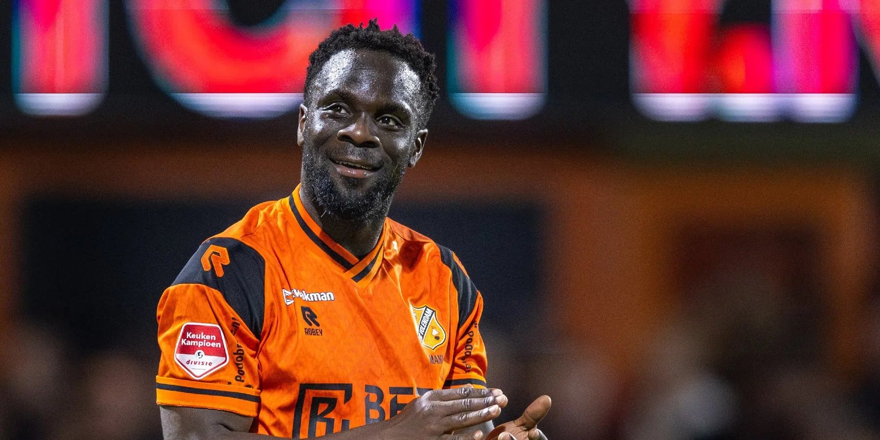 Elvis Manu ontbreekt bij FC Volendam na aanslag op woning - VN