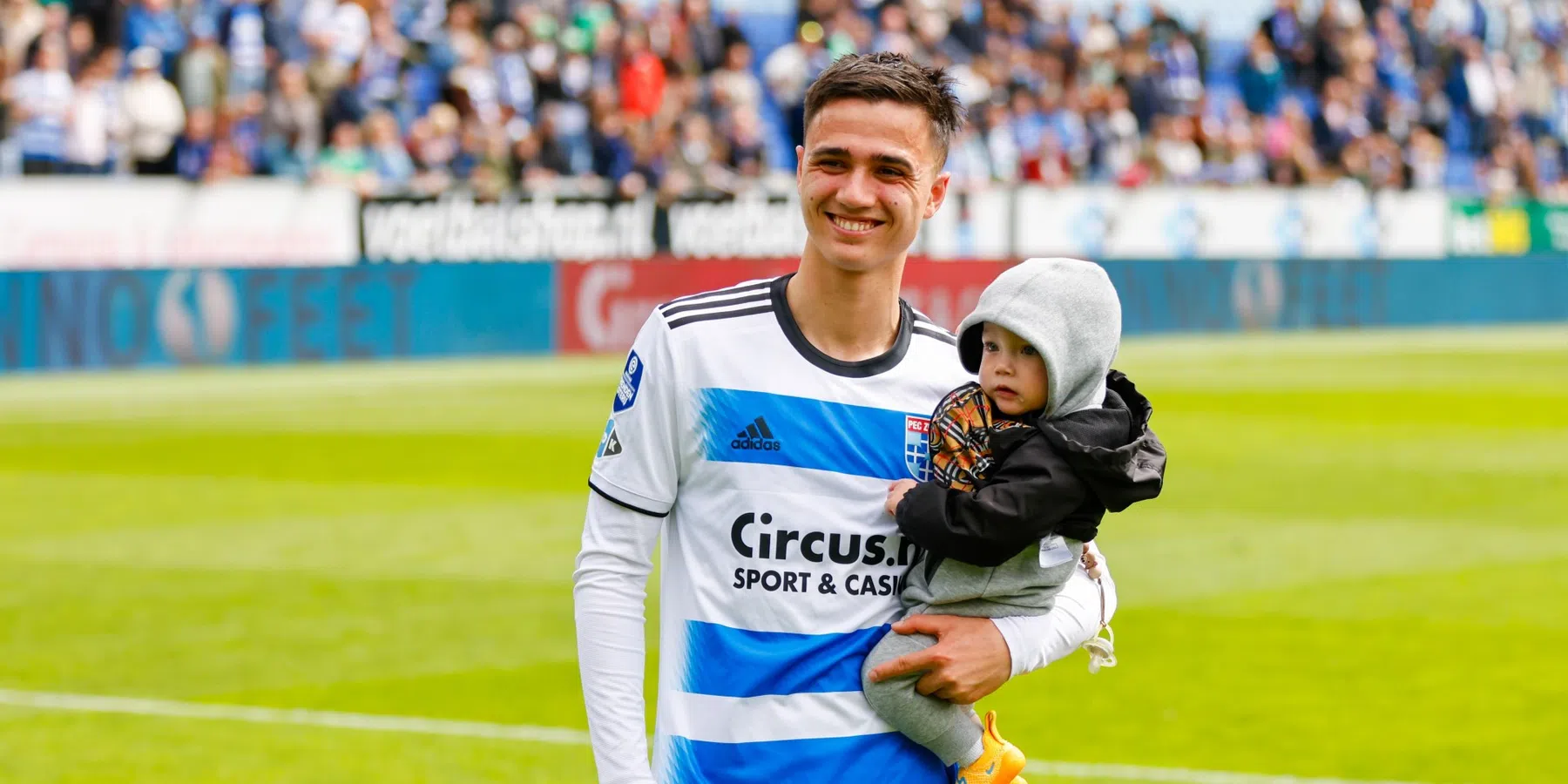 Eliano Reijnders verlengt contract bij PEC Zwolle tot 2027 - VN