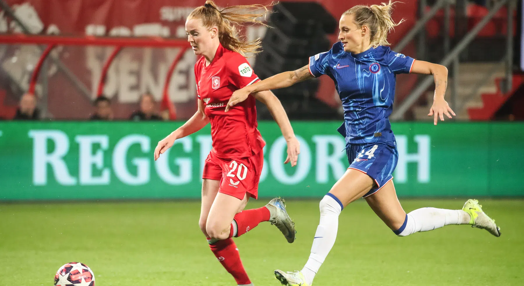 Hoe kijk je naar Chelsea - FC Twente in de Women's Champions League? | VN