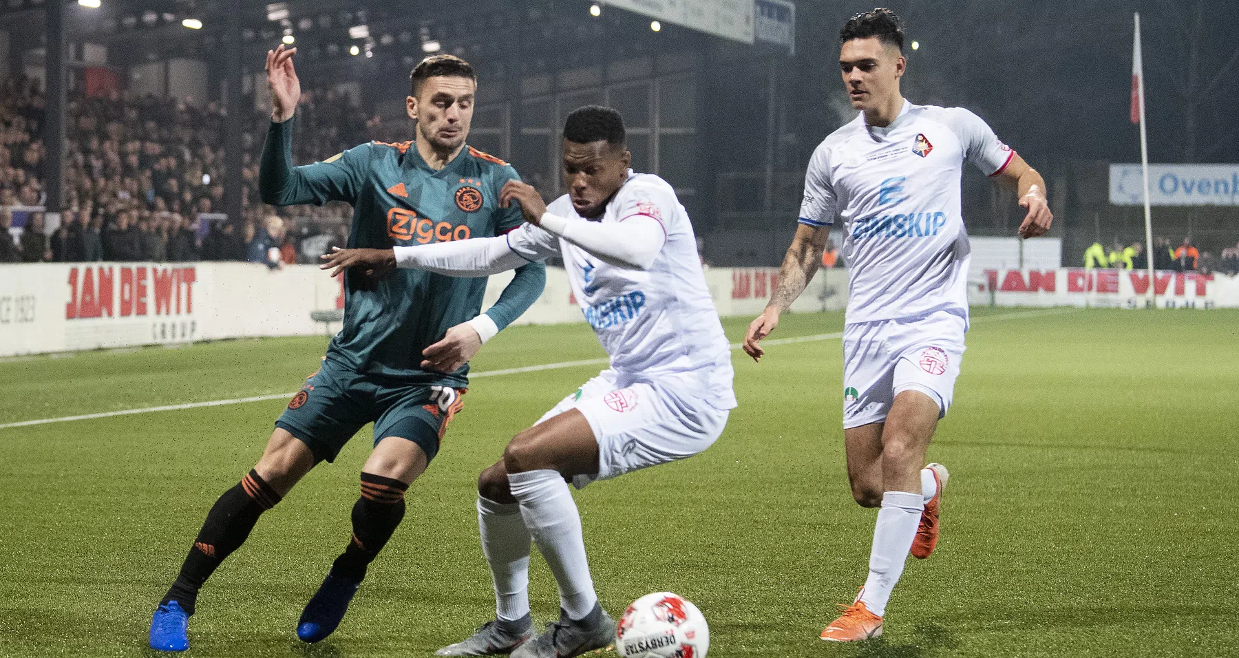 Hoe kijk je Ajax - Telstar in de KNVB Beker live? - VN