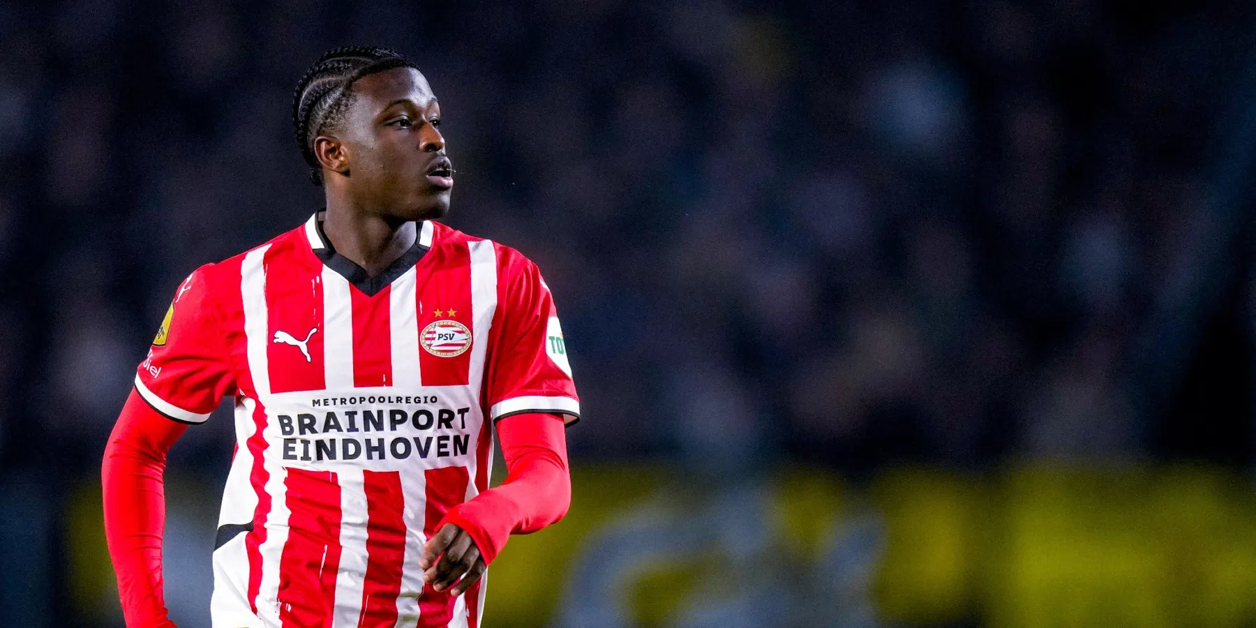 PSV-middenvelder Babadi ondergaat knie-ingreep en werkt aan herstel 