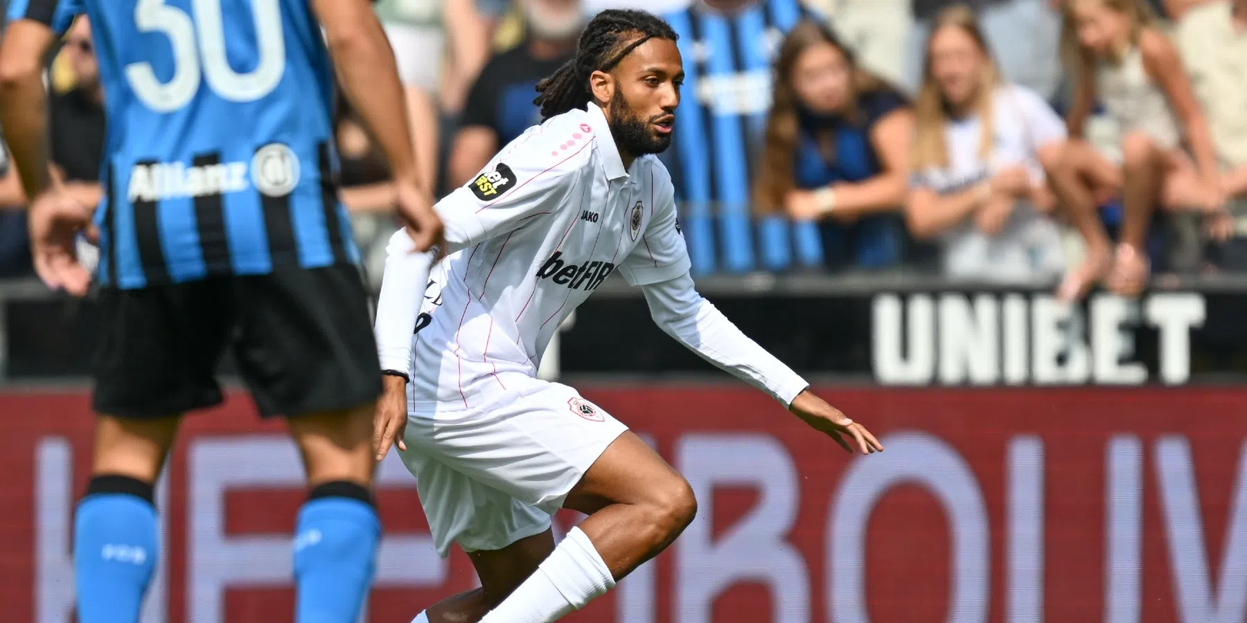 Dit is waarom oud-Ajacied Riedewald pleit voor EHBO-training in het voetbal