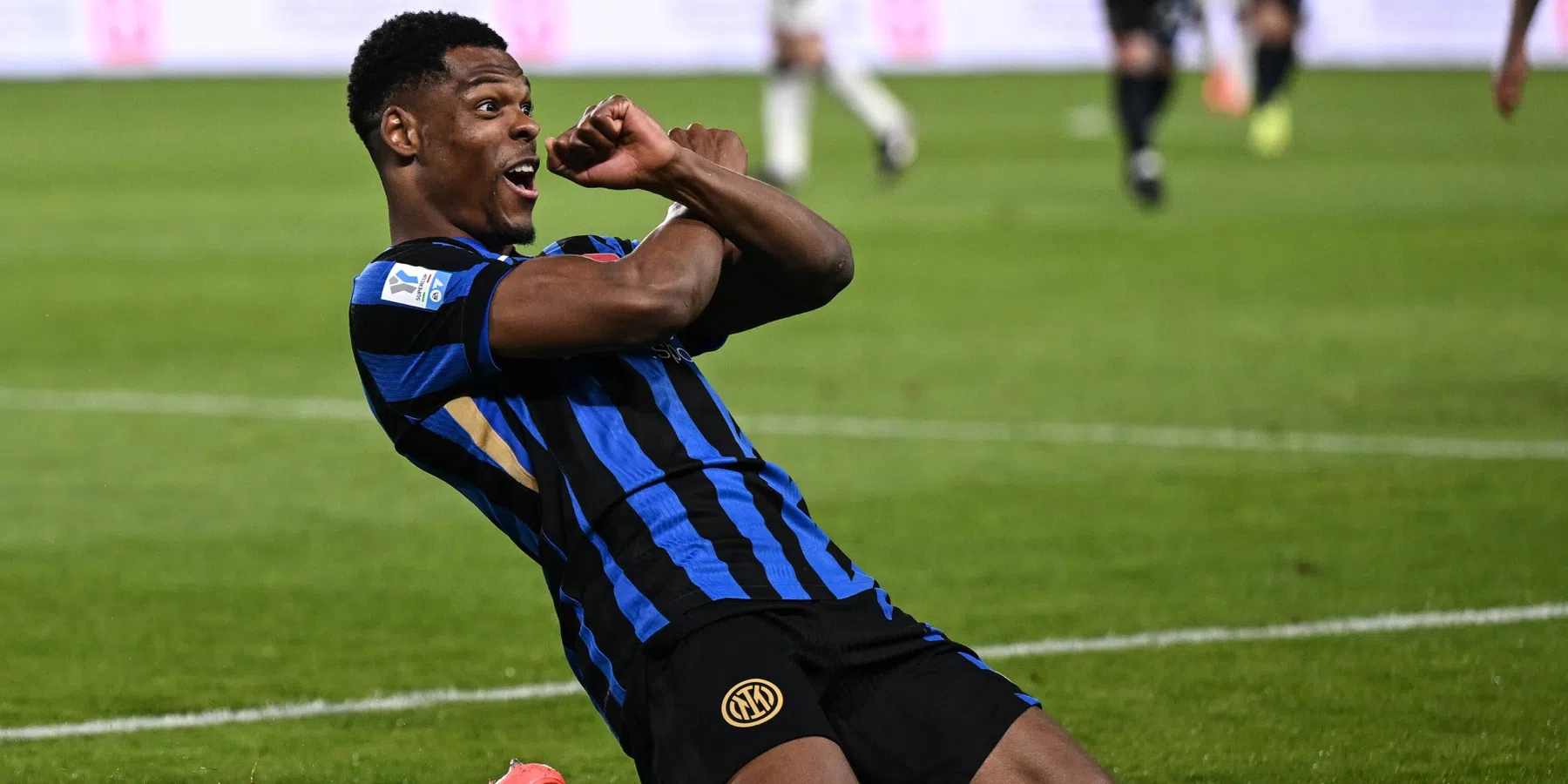 Italiaanse media lovend over Dumfries na heldenrol tegen Atalanta
