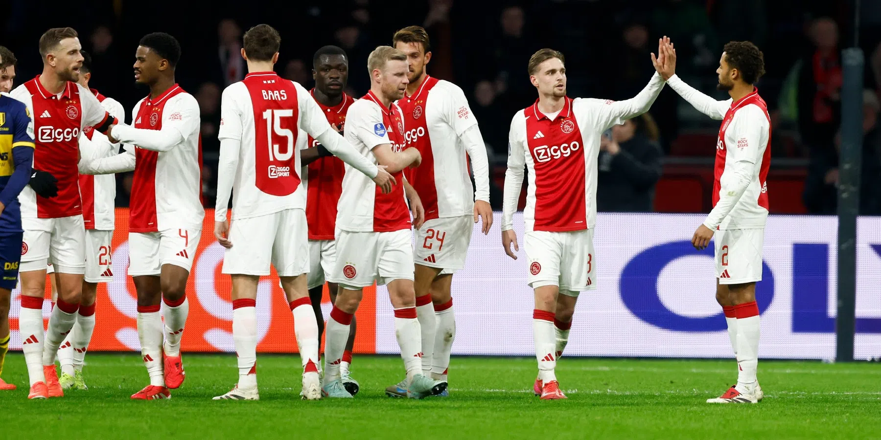 Ajax begint 2025 voortvarend en wint eenvoudig van onmachtig RKC Waalwijk 