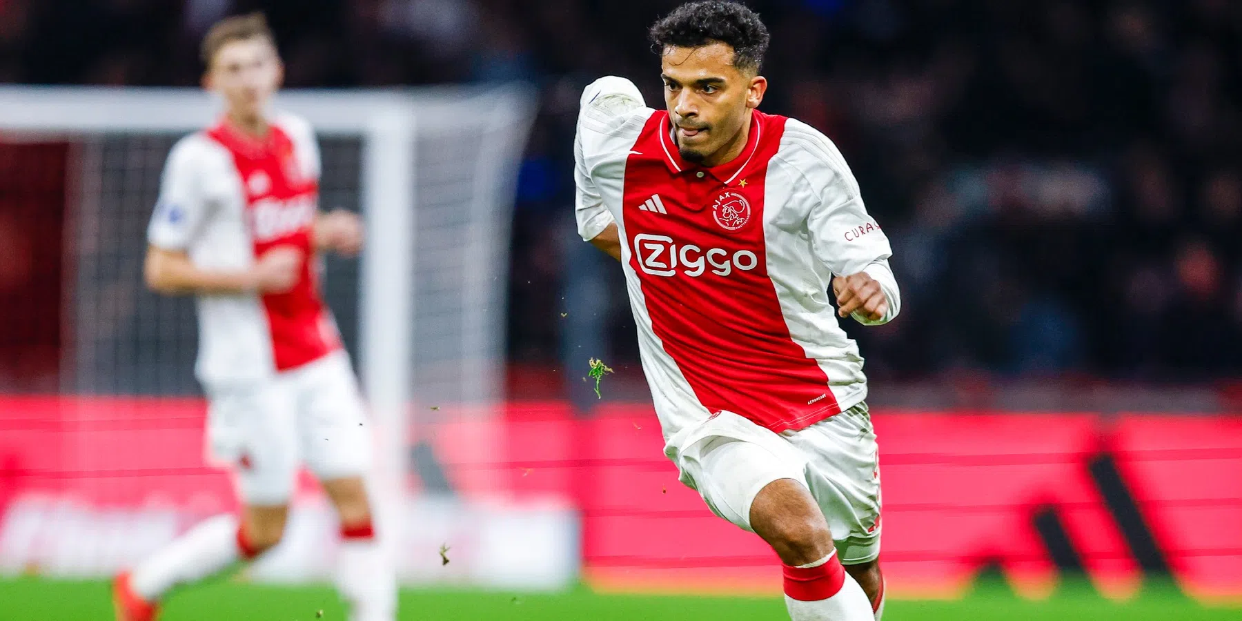 'Overbodige Ajax-speler moet lange tijd herstellen, transfer van de baan'