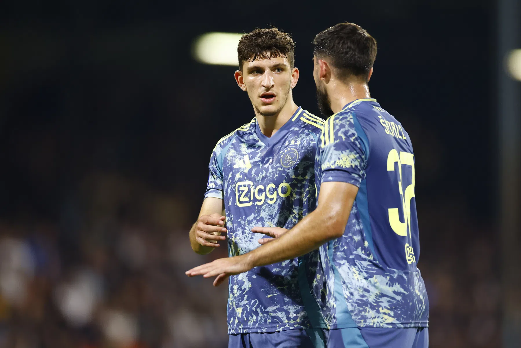 Fenerbahçe biedt op Kaplan: Ajax wijst eerste bod af - VN