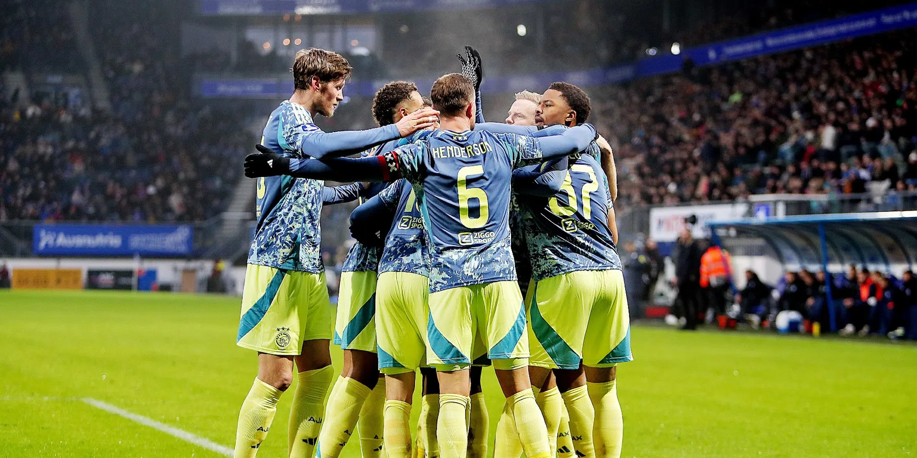 PEC Zwolle legt kwetsbaar PSV bloot: titelstrijd open | VoetbalNieuws