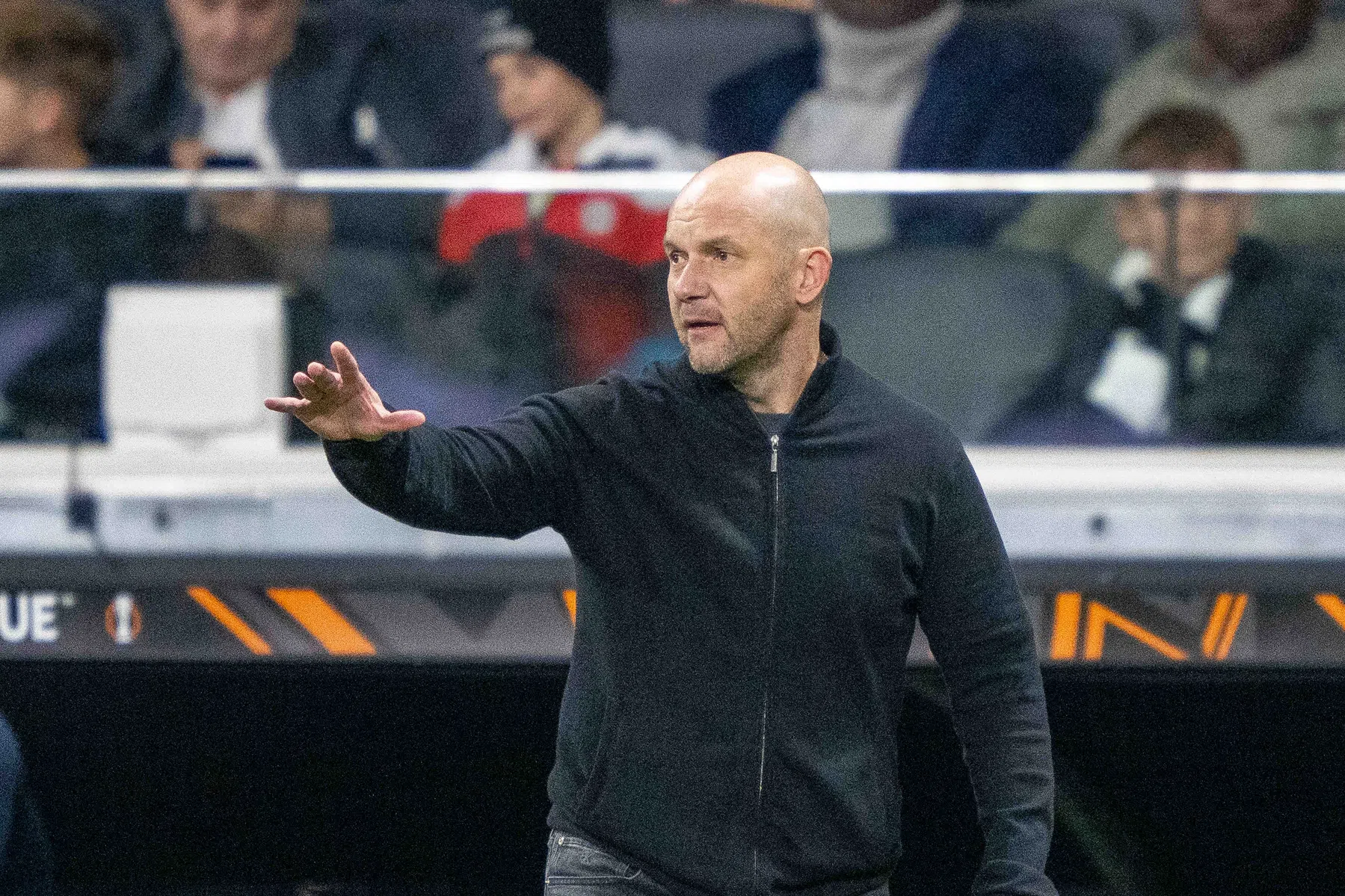 Wie is Viktors Morozs, trainer van Ajax-tegenstander Rigas FS? | VoetbalNieuws
