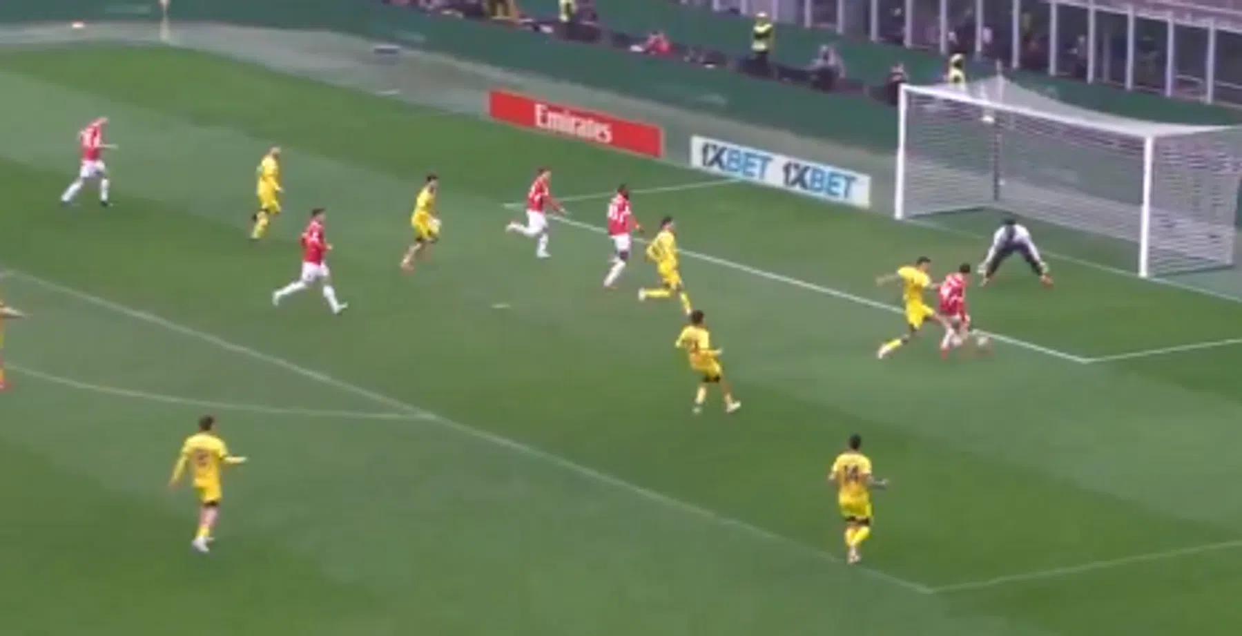 Fantastische comeback: Reijnders helpt Milaan aan late zege tegen Parma