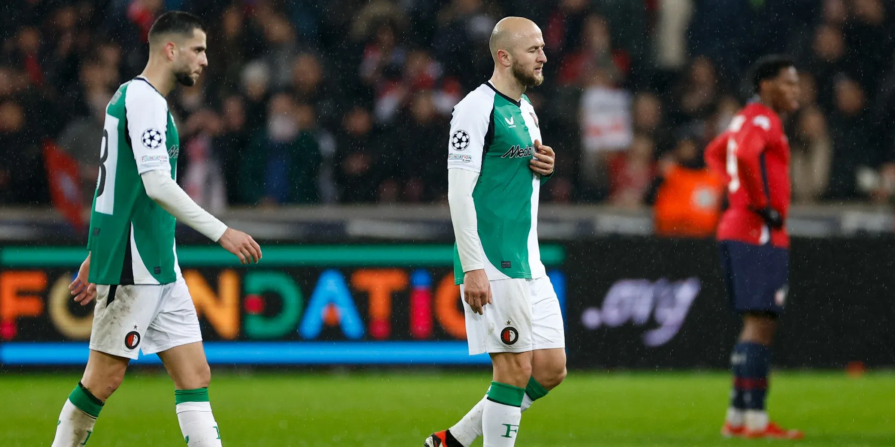 Kranten: ‘Feyenoord krijgt gigantisch pak slaag’, ‘Crisis dreigt in Rotterdam’