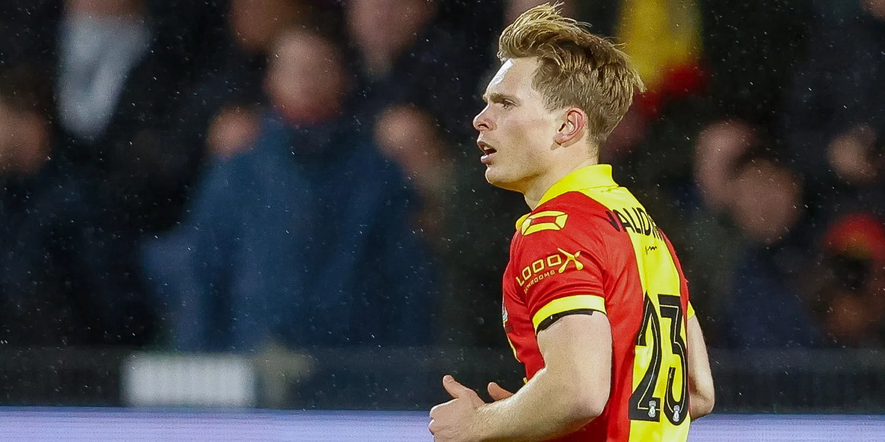 'Go Ahead Eagles-directeur bevestigt gesprekken met Ajax over aanvaller'