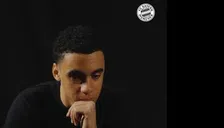 Thumbnail for article: Bayern kondigt contractverlenging van 'artiest' Musiala aan met geweldige video