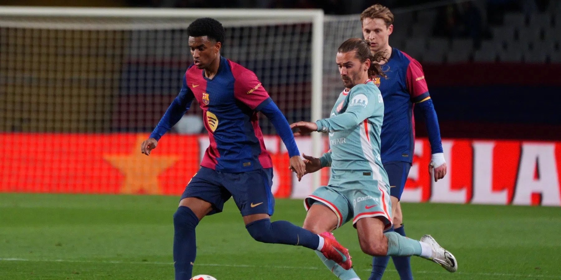 Waar en hoe laat wordt Atlético Madrid - FC Barcelona in La Liga uitgezonden?