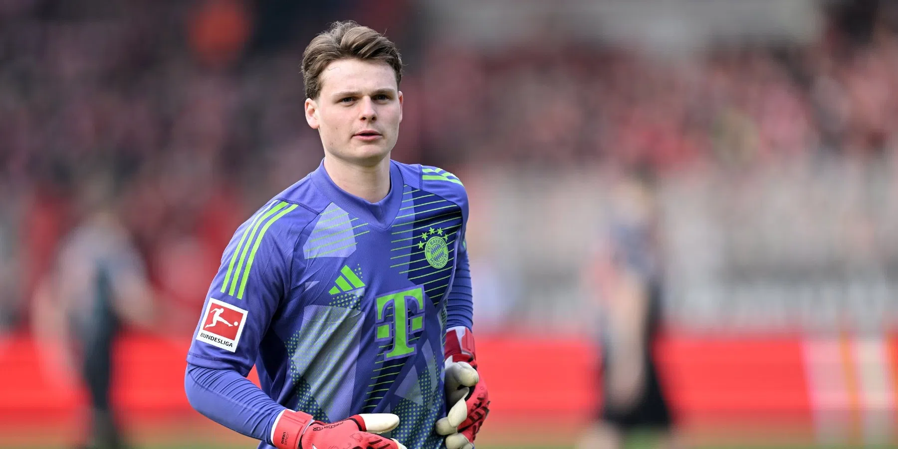 Wie is Jonas Urbig, de vervanger van Manuel Neuer bij Bayern München? - VN