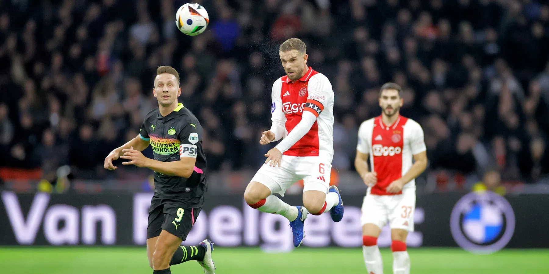 Waar en hoe laat wordt de Eredivisie-kraker tussen PSV en Ajax uitgezonden?