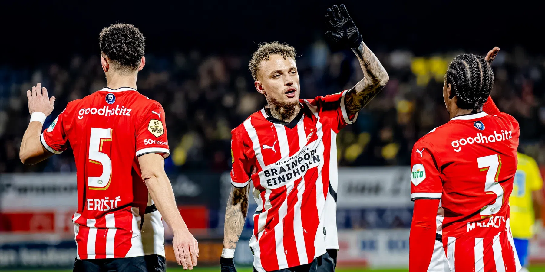 PSV heeft geen moeite met RKC en boekt zakelijke overwinning in Brabantse derby