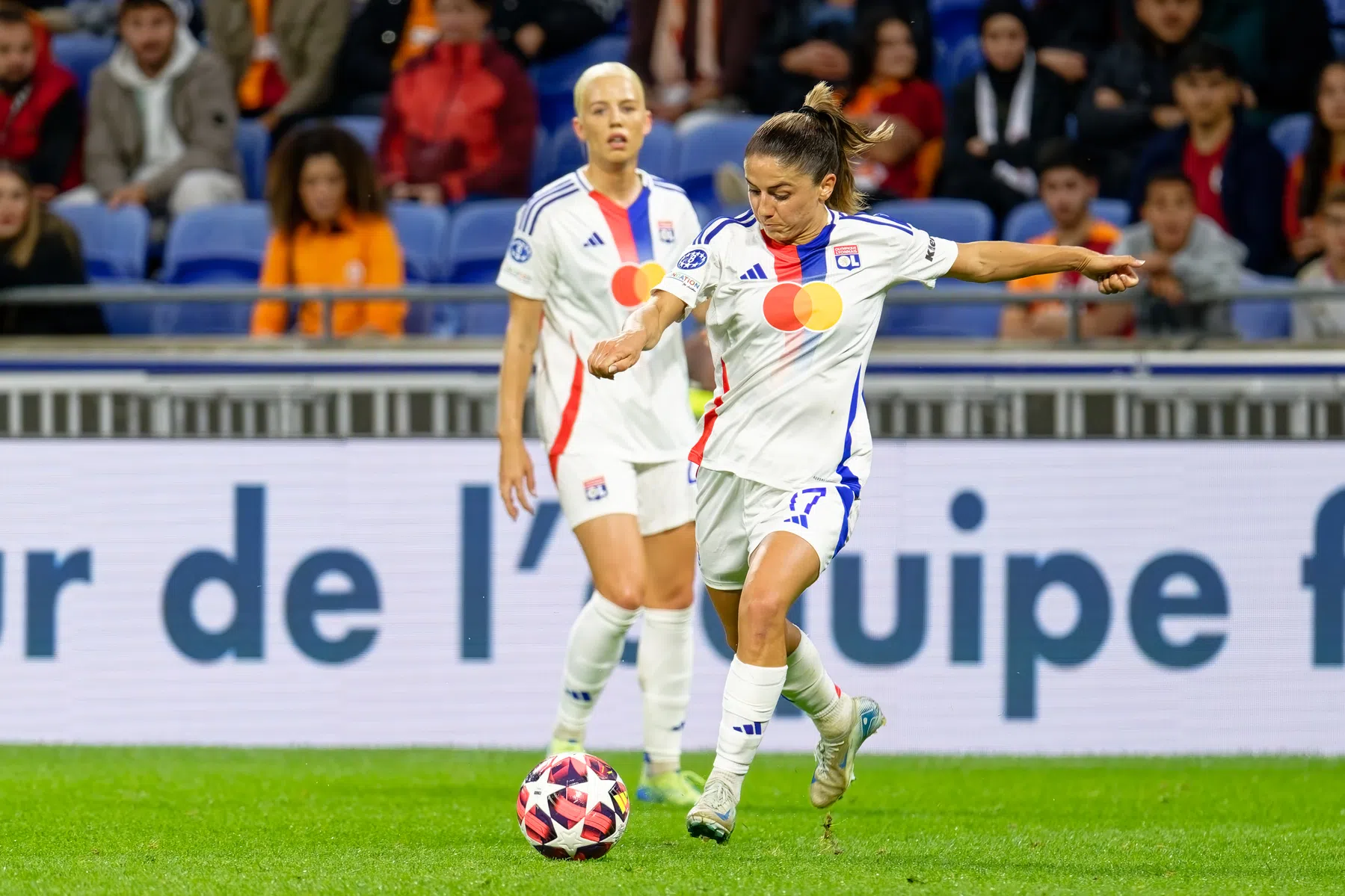 Waar en hoe laat kijk je Bayern München - Lyon (v) in de UWCL? | VoetbalNieuws