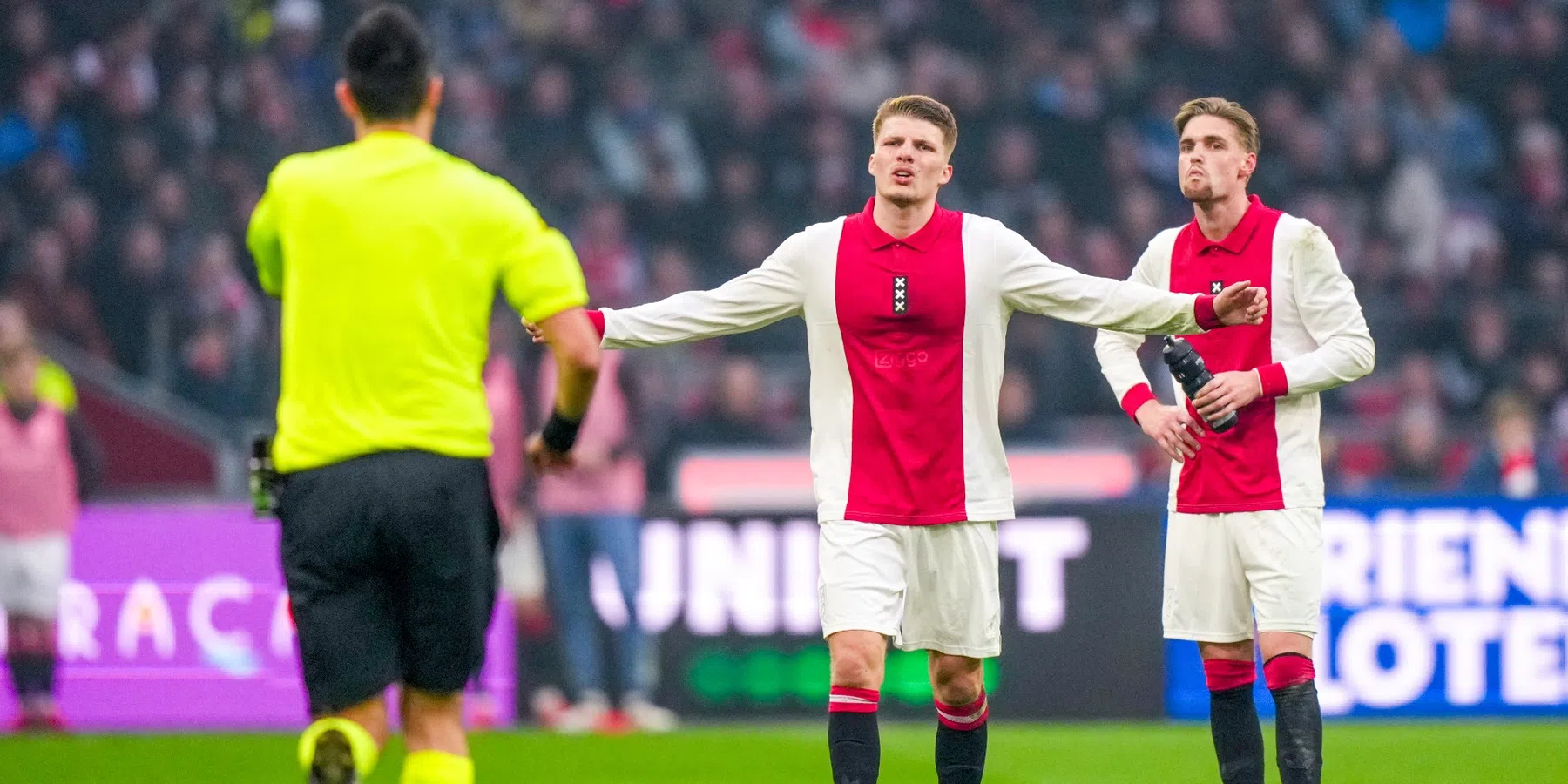 Hoelang is Anton Gaaei geschorst?