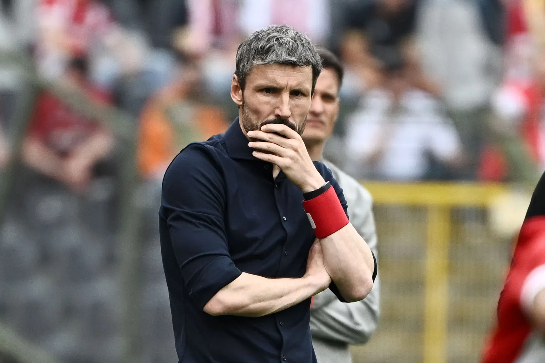 NEC zoekt nieuwe trainer: Van Bommel twijfelt, Van der Gaag zegt ‘nee’ | VN