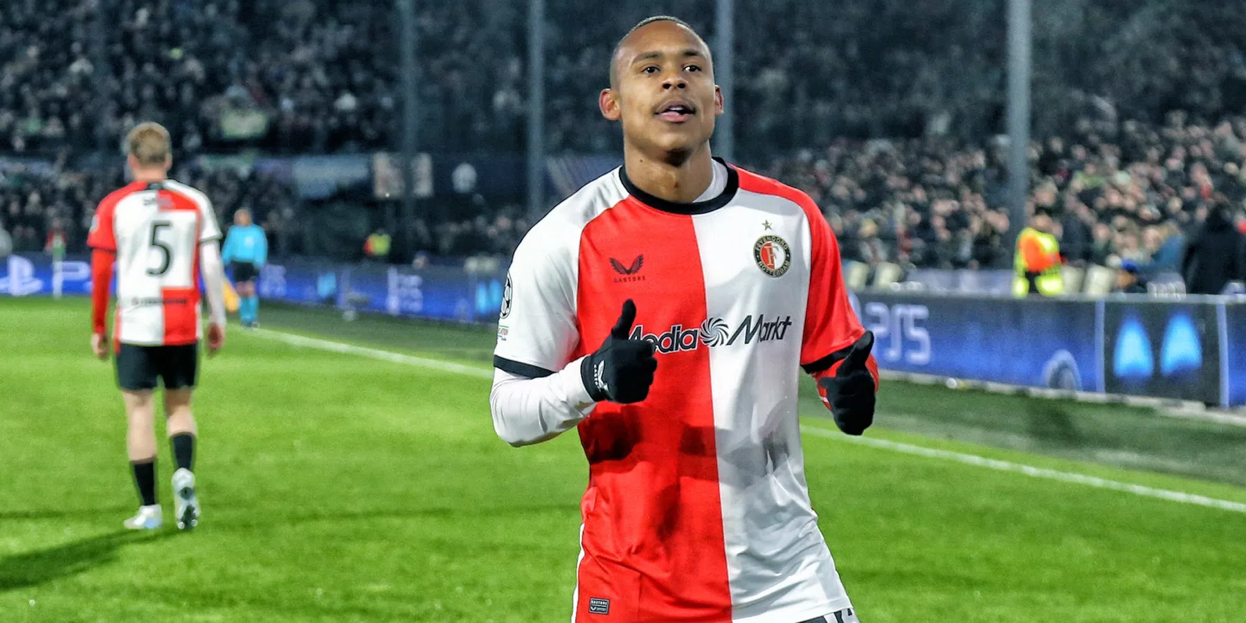 VN: Napoli aast op Feyenoorder Paixão als opvolger Kvaratskhelia